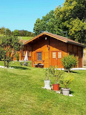 Chalet de 2 chambres avec piscine partagee jardin amenage et wifi a Dausse